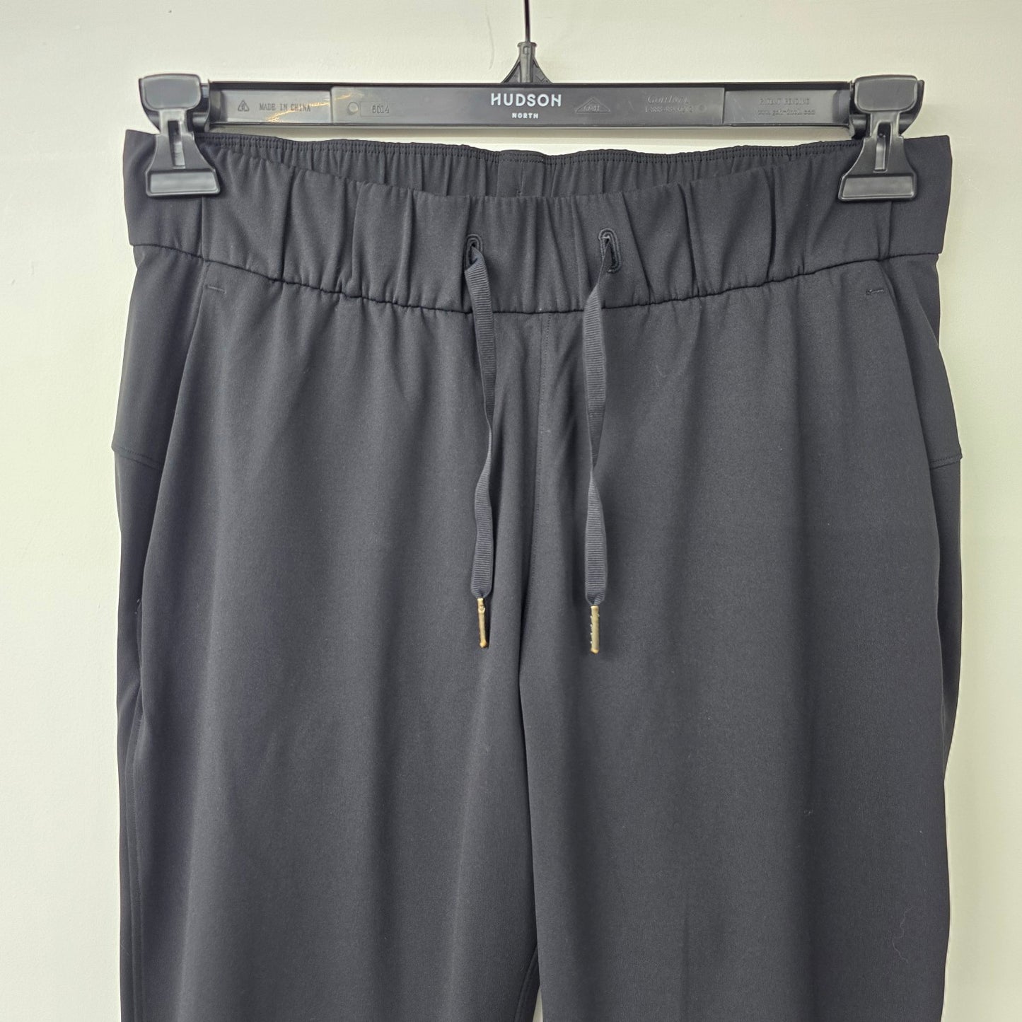 Lululemon Black On the Fly Jogger 28" Size 6