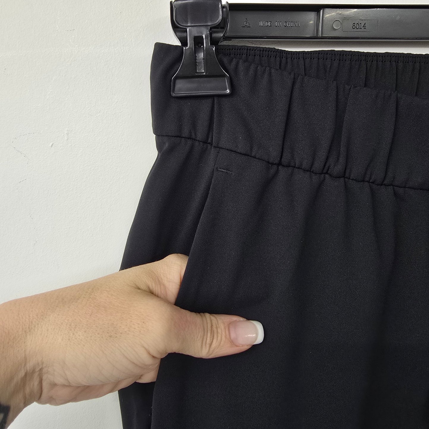 Lululemon Black On the Fly Jogger 28" Size 6