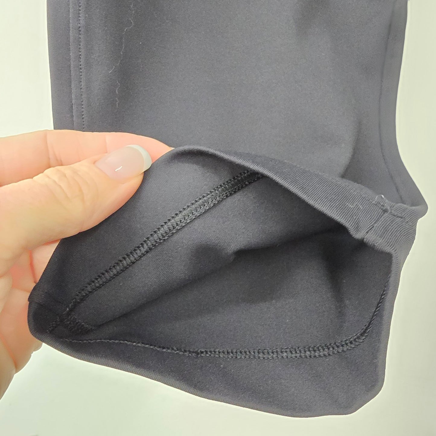 Lululemon Black On the Fly Jogger 28" Size 6