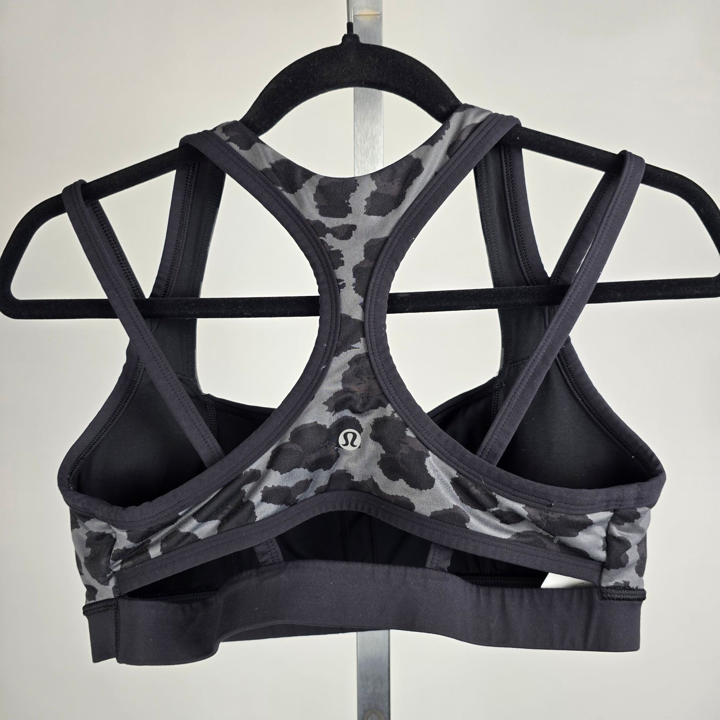 Lululemon Splendour Bra Black & Grey Animal Print Size 8