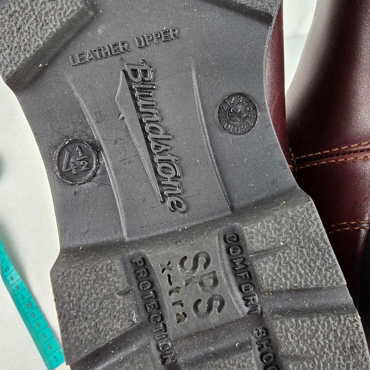 Blundstone Redwood Leather Chelsea Boot Size 7.5