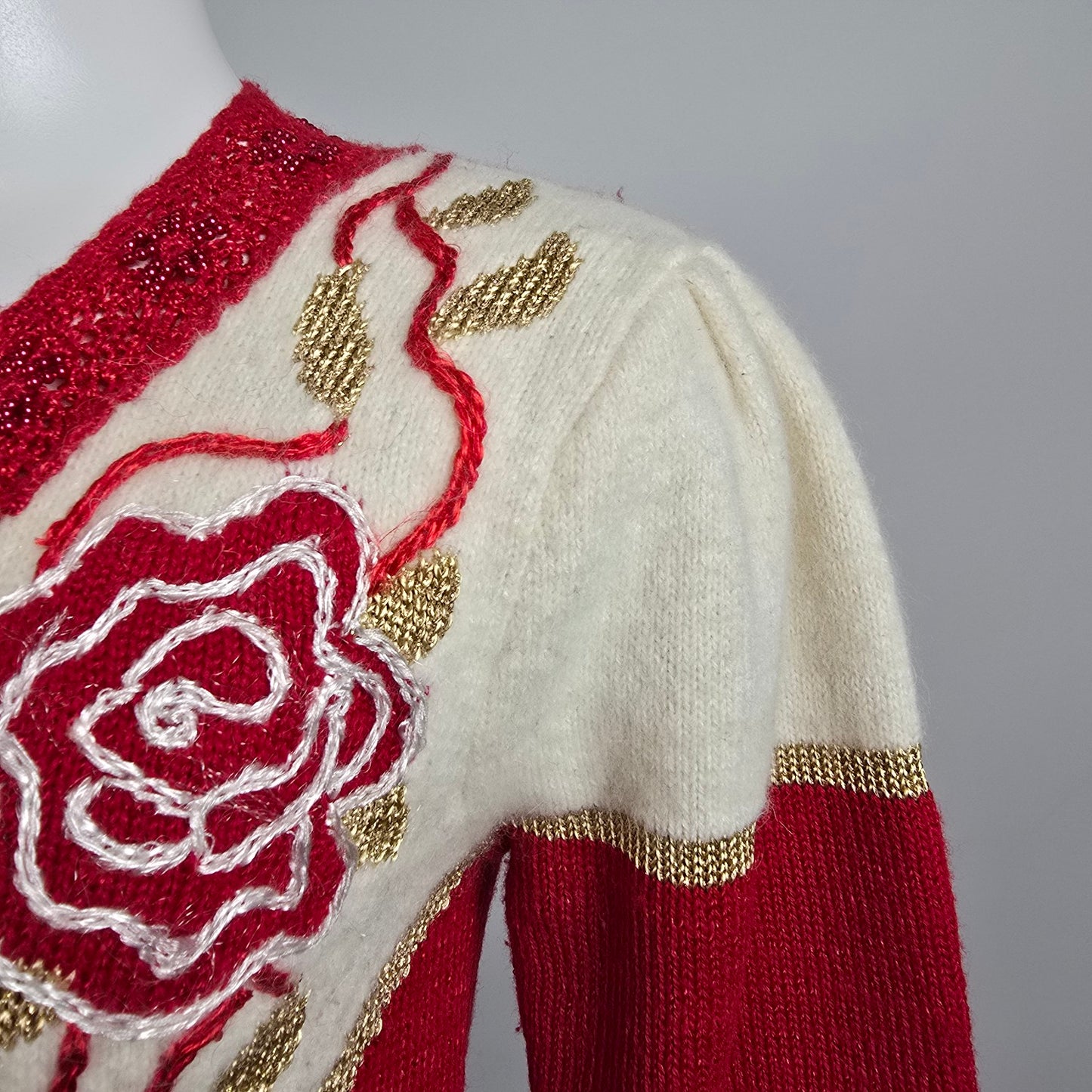 Vintage Jaclyn Smith Red Wool Knit Floral V Neck Sweater Size M