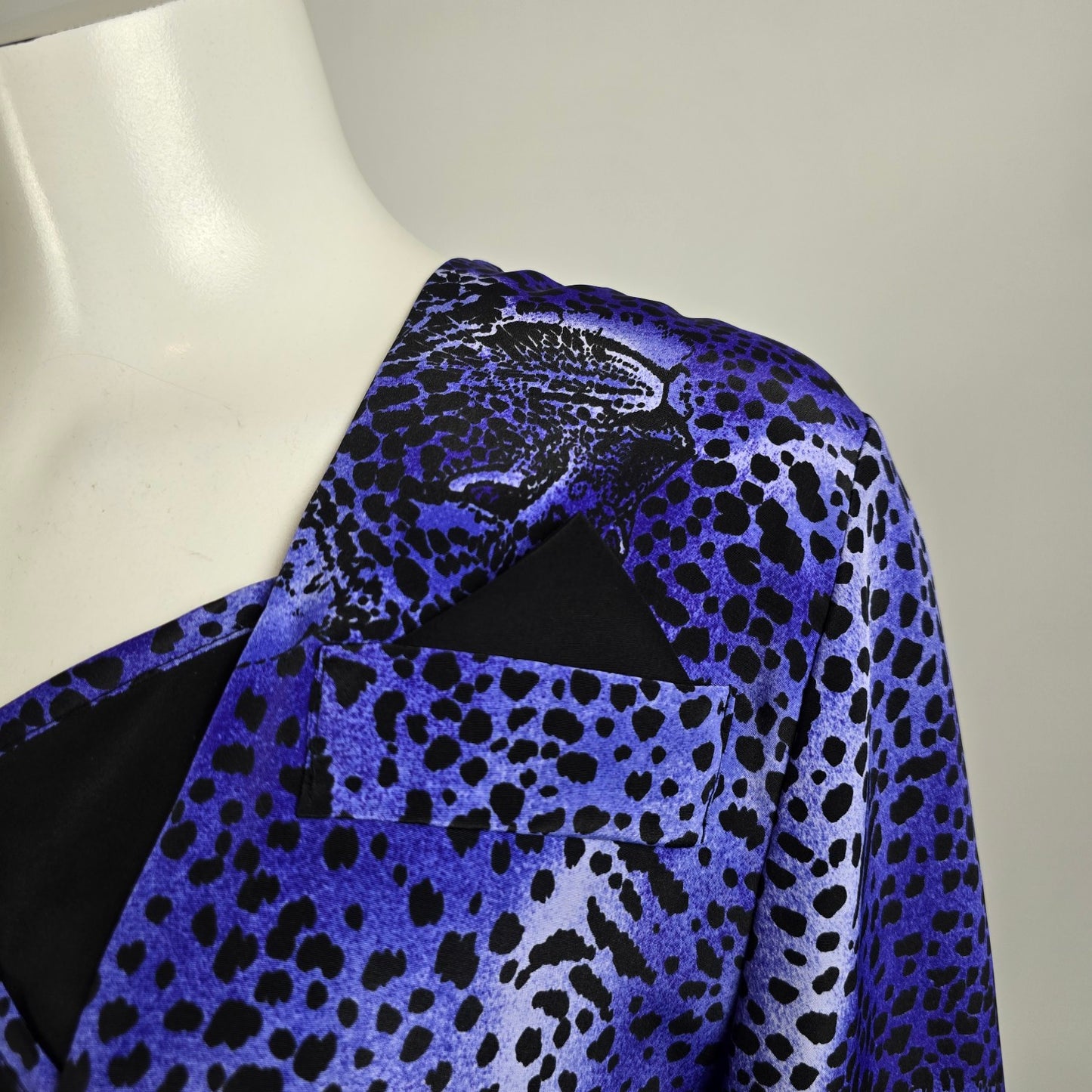 Vintage Warsi Blue Leopard Print Top Blouse Size 9/10