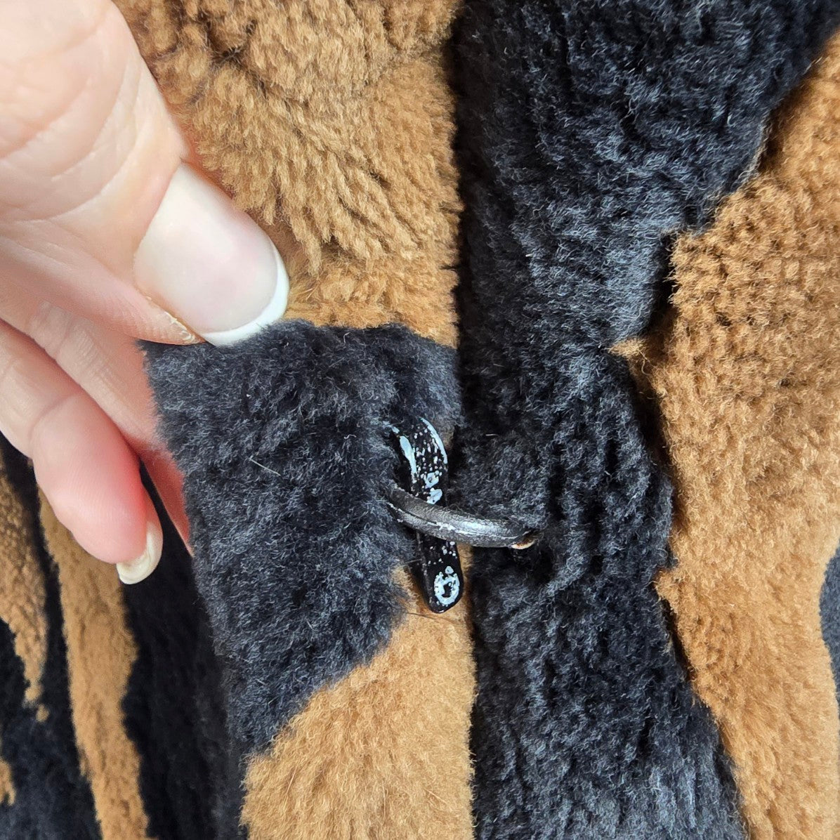 Vintage Stone Furs Black & Brown Faux Fur Coat Size L