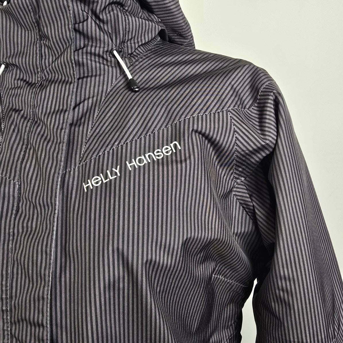 Helly Hansen Outdoor Black Pin Stripe Winter Coat Size M