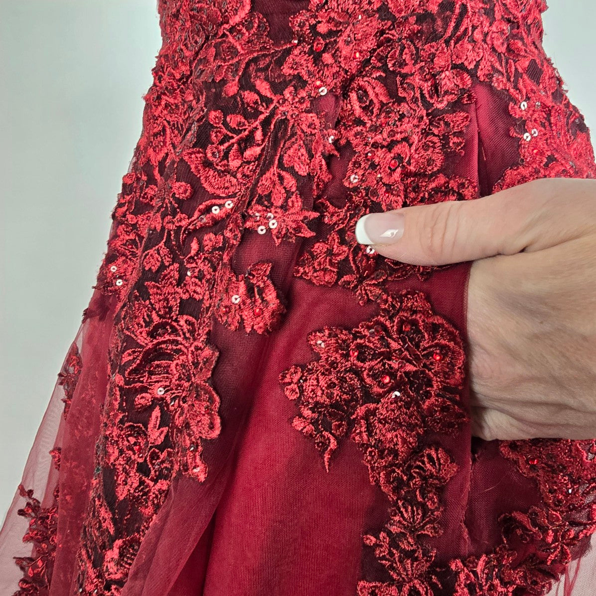 Monsini Burgundy Floral Horse Hair Hem Tulle Skirt Grad Dress Size 20