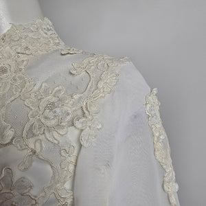 Vintage 1970s Boho White Lace Wedding Gown Size S