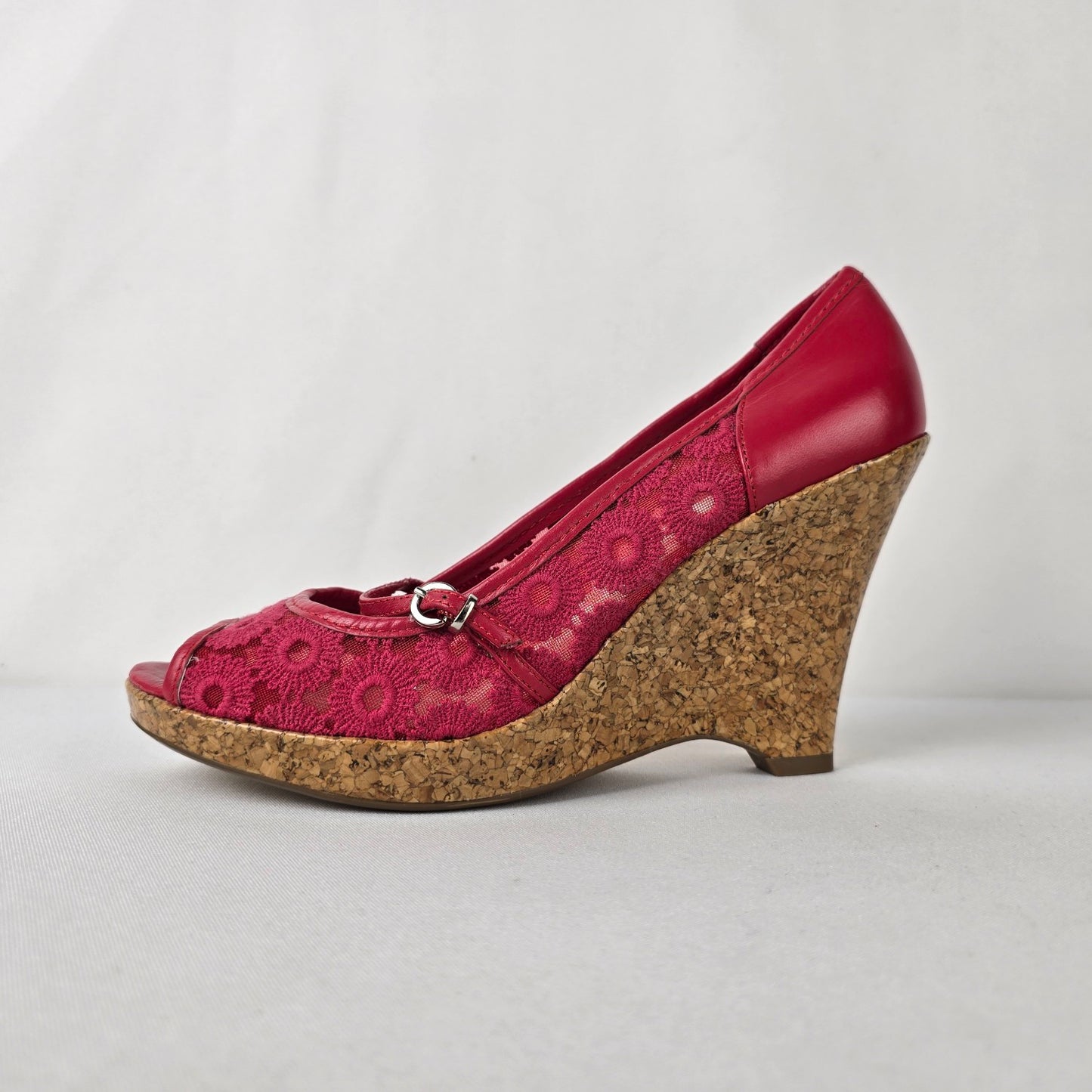 Report Red Flower Lace Peep Toe Wedge Heel Shoes Size 8.5