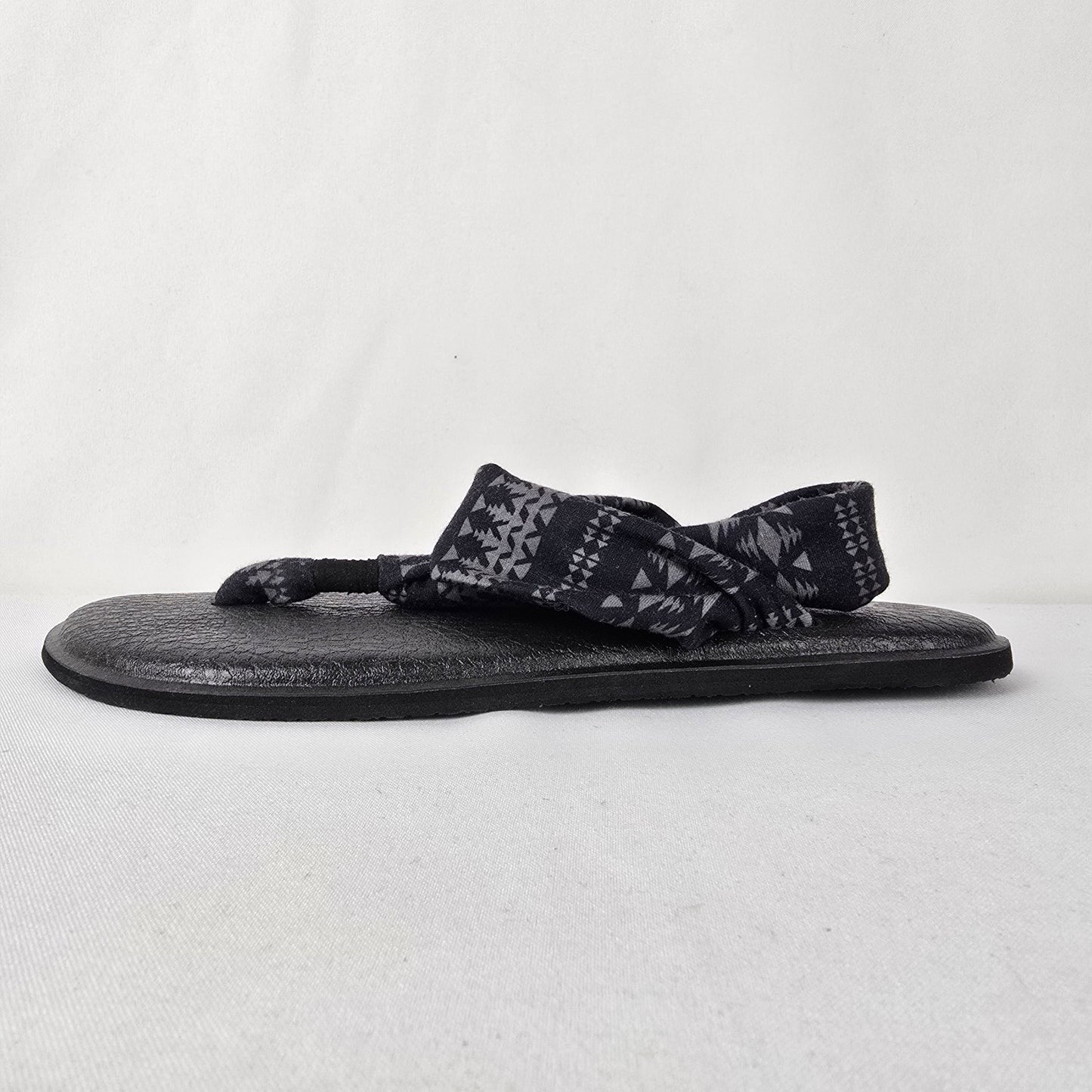 Sanuk Yoga Grey Tribal Knit Sling Sandals Size 11