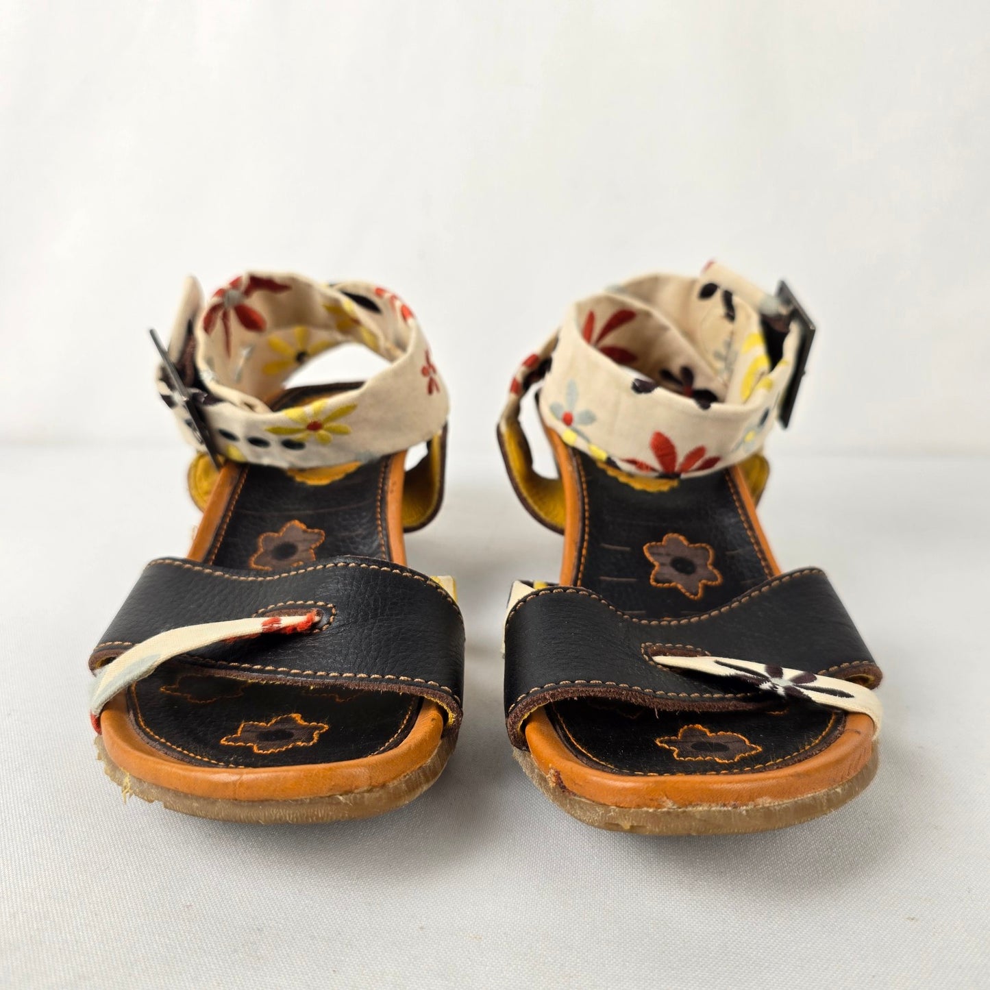 The Art Shoe Company Floral Wedge Ankle Strap Sandals Size 7