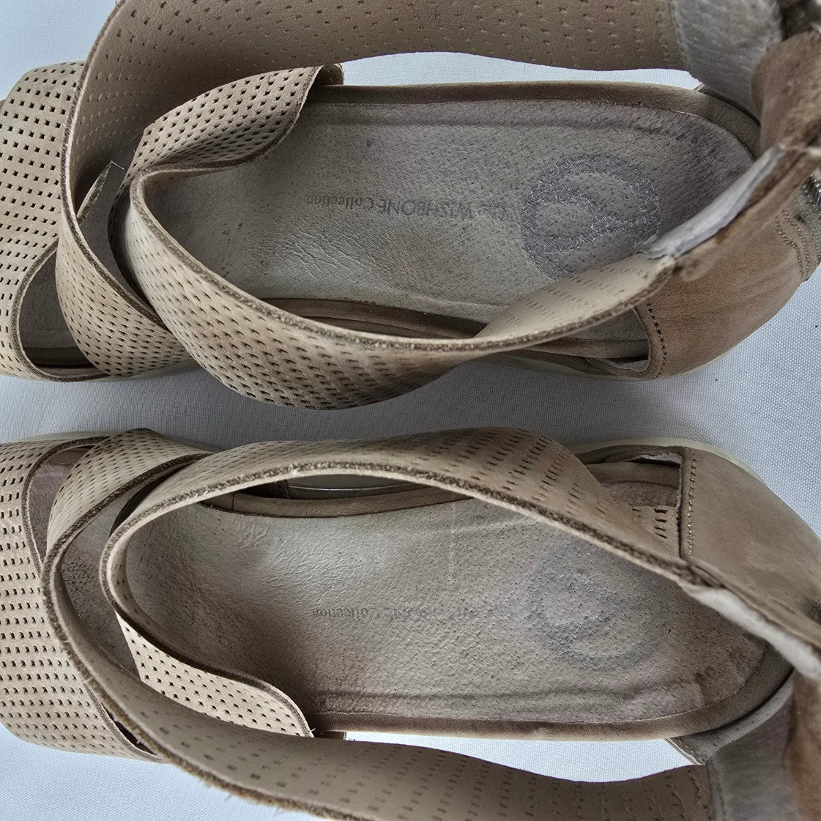 The Wishbone Collection Brown Leather Sandals Size 8