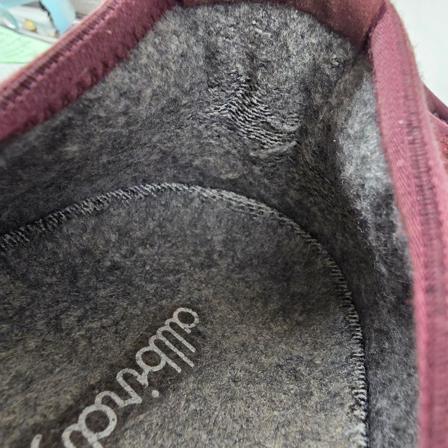 Allbirds Burgundy Knit Lace Up Sneakers Size 9