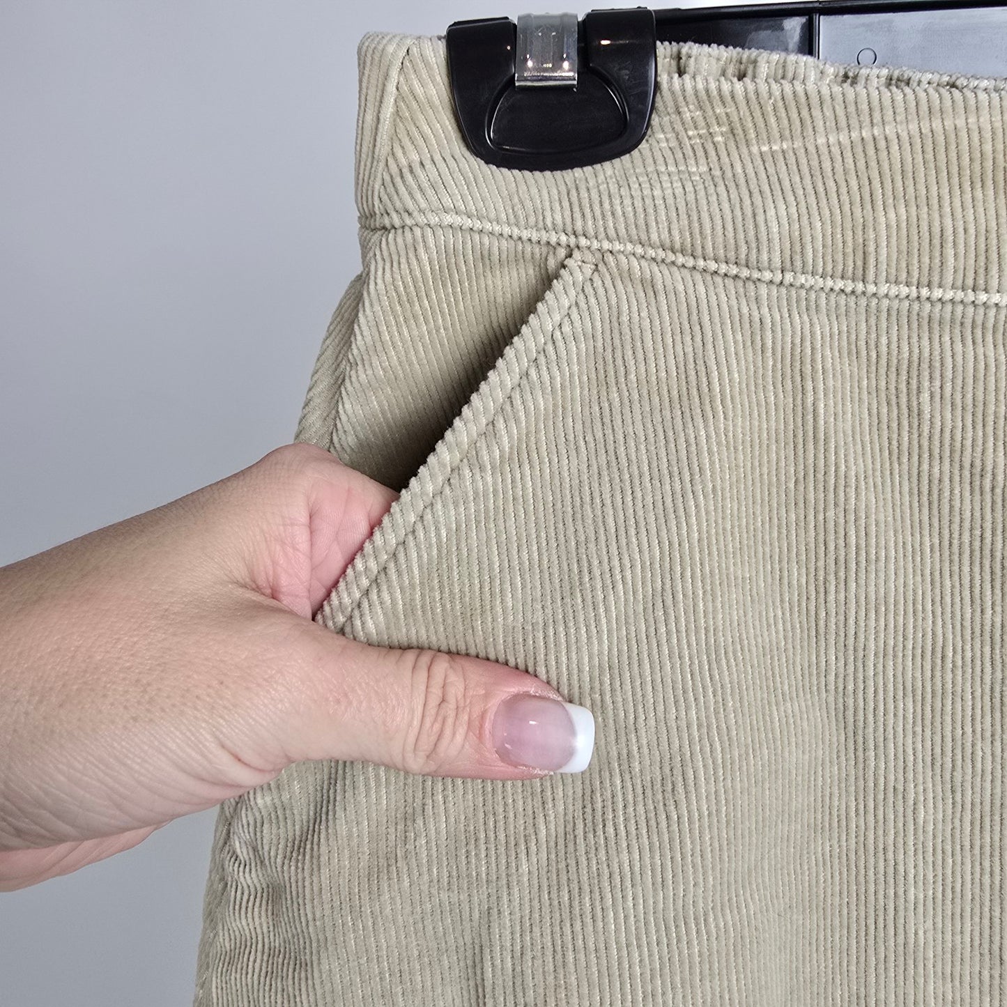 Uniqlo Cream Corduroy Cotton A-Line Midi Skirt Size S