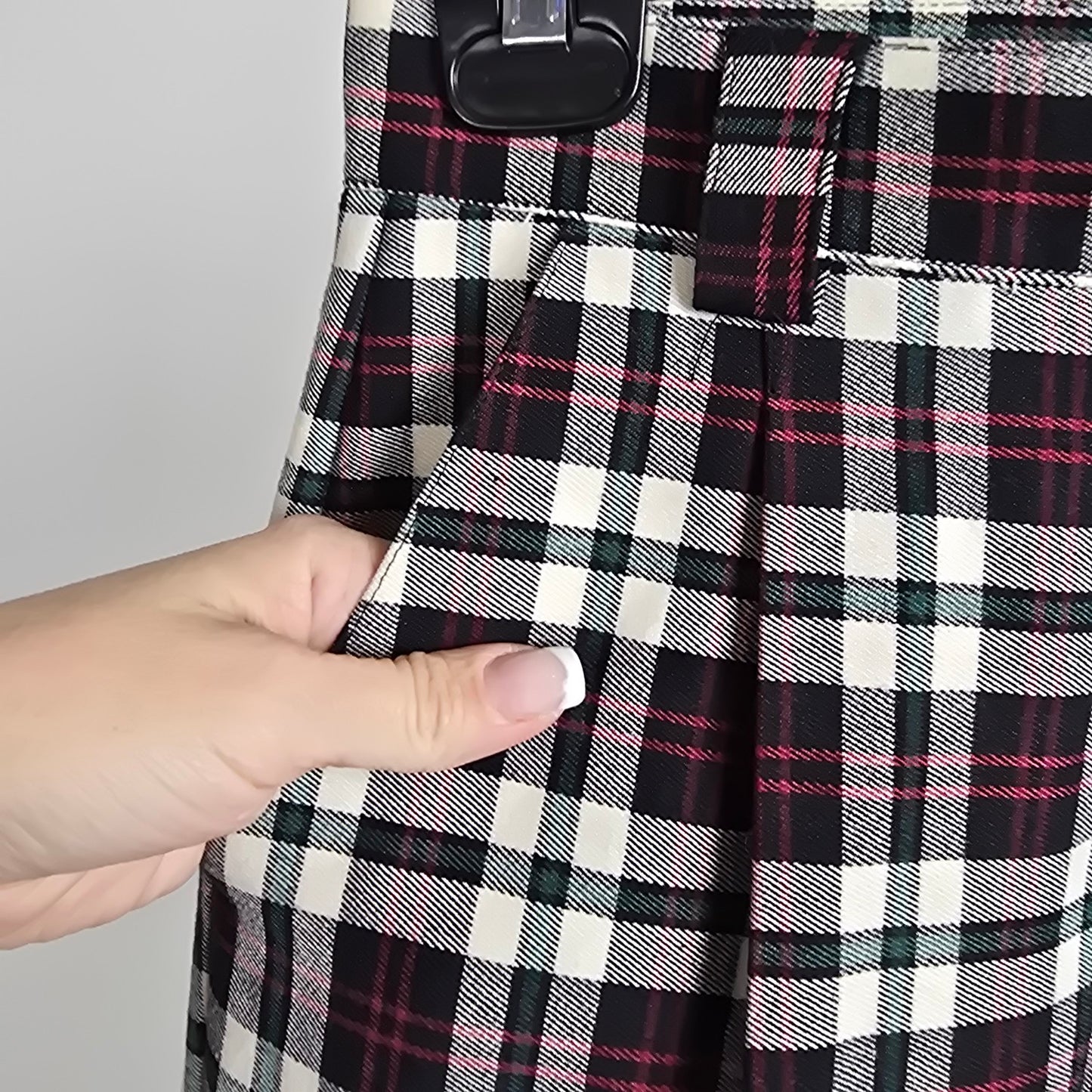 Vintage Seasons Red Plaid Stirrup Pants Size 6