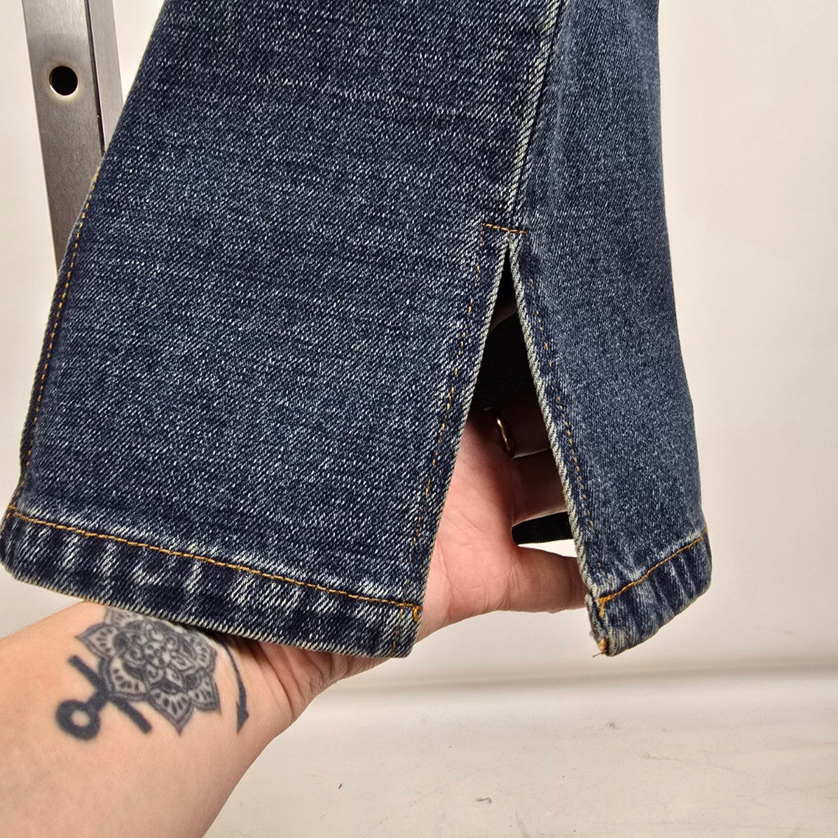 Vintage Modern Woman Wide Leg Vegan Leather Trim Denim Jeans Size 16