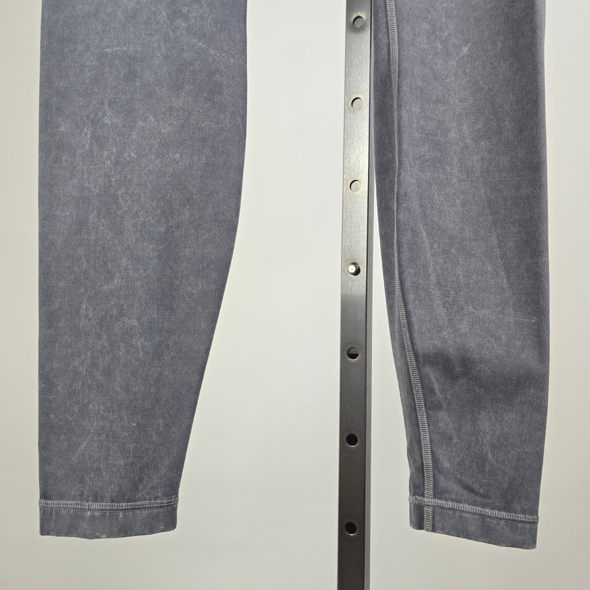 Lululemon Wunder Under Hi-Rise Grey Leggings Size 8