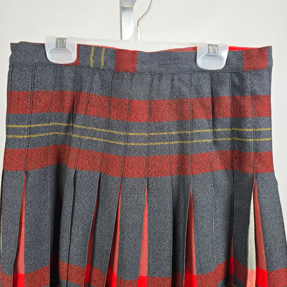 Vintage Grey & Red Wool Pleated Kilt Skirt Size S/M