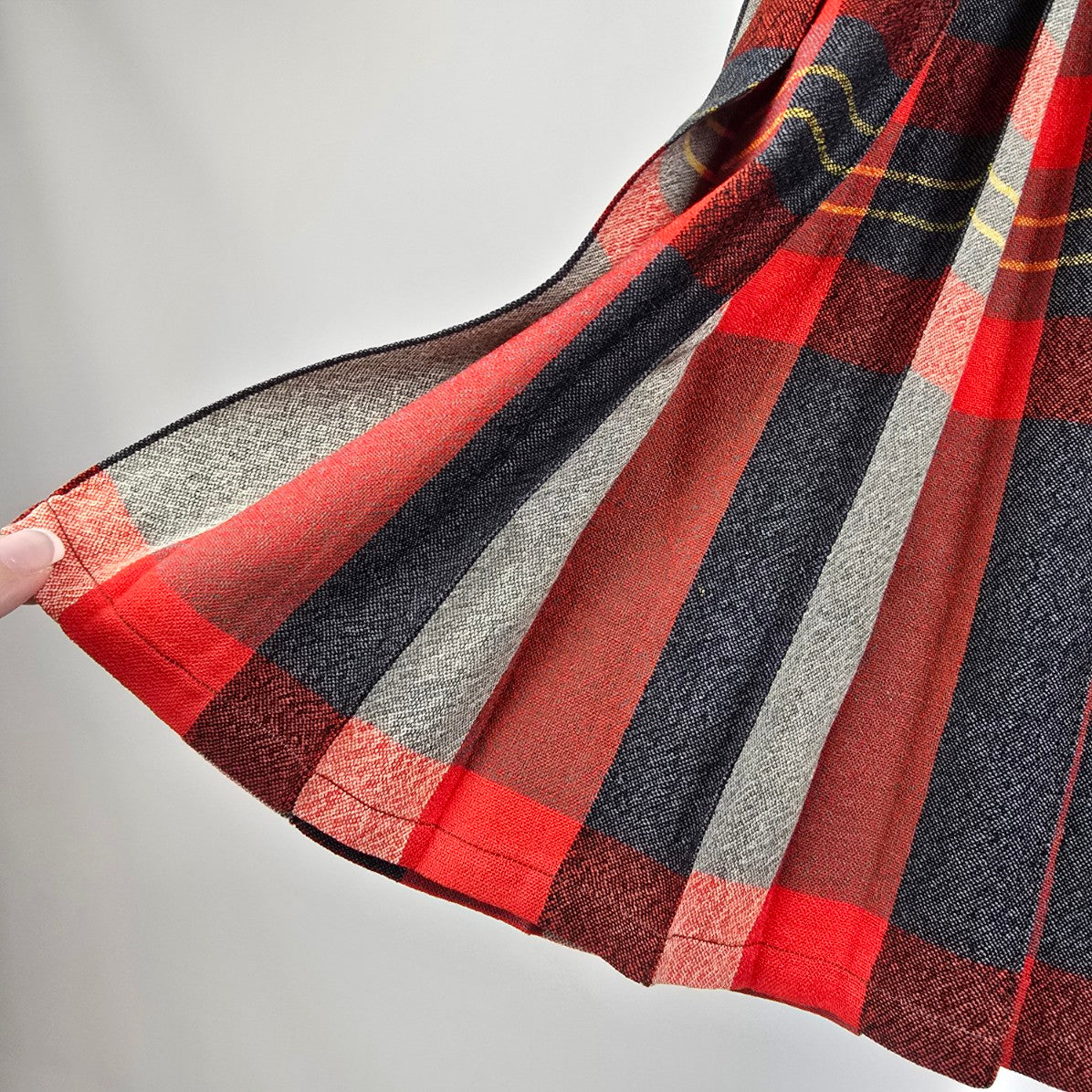 Vintage Grey & Red Wool Pleated Kilt Skirt Size S/M