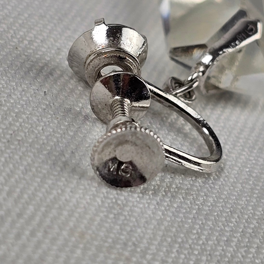 Vintage 925 Sterling Silver CZ Pagoda Crystal Screw Back Earrings