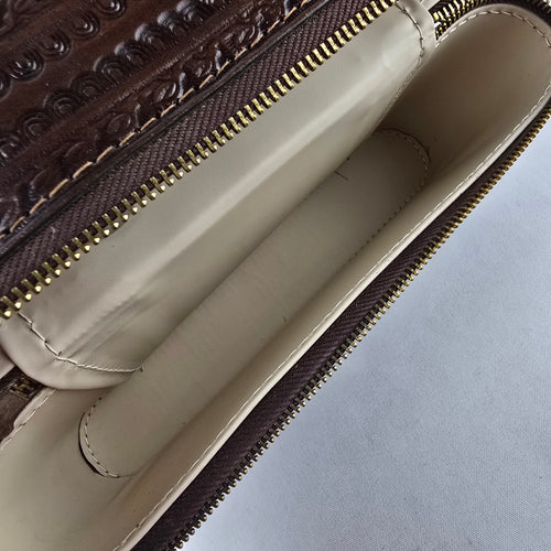 Vintage Handcrafted Embossed Leather Bar Travel Case Clutch Purse