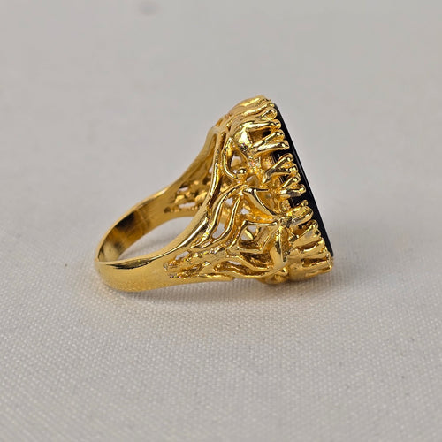 Vintage Gold Tone Black Statement Ring Size 8