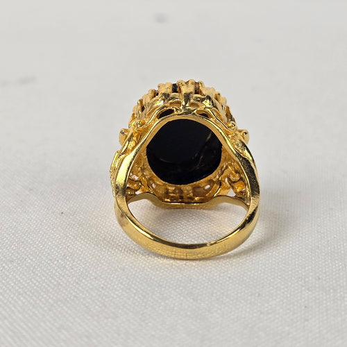Vintage Gold Tone Black Statement Ring Size 8