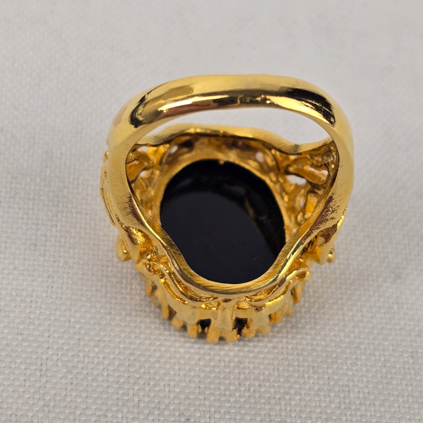 Vintage Gold Tone Black Statement Ring Size 8