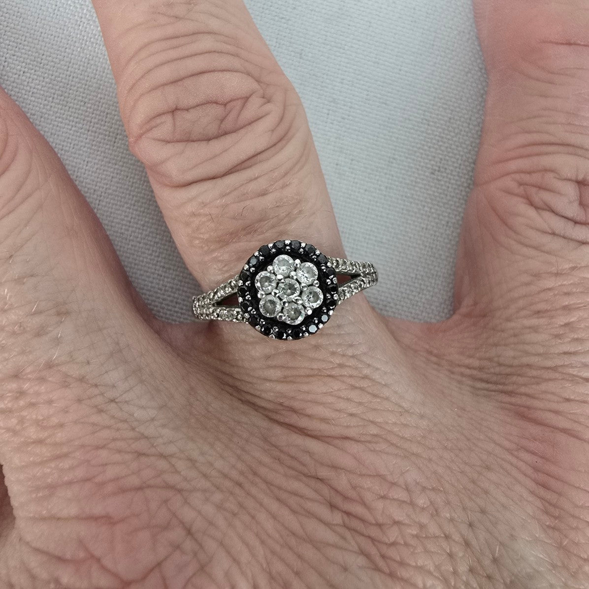 MHJ 925 Sterling Silver CZ Stone Ring Size 7.5