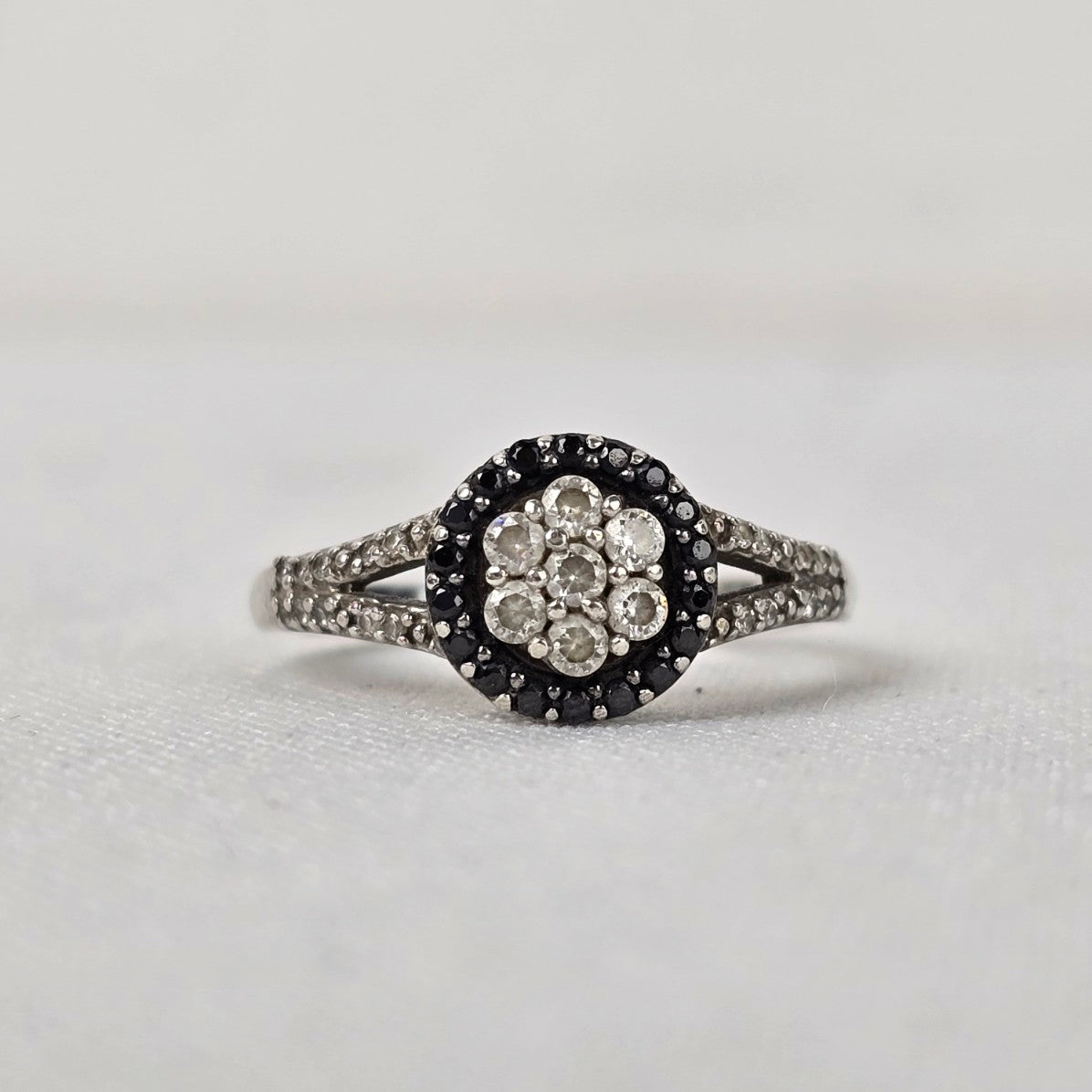 MHJ 925 Sterling Silver CZ Stone Ring Size 7.5