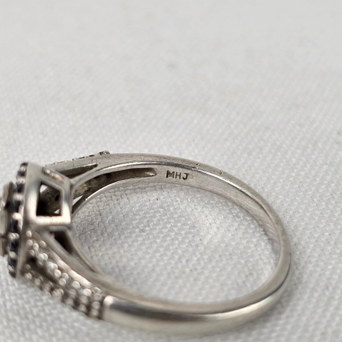 MHJ 925 Sterling Silver CZ Stone Ring Size 7.5
