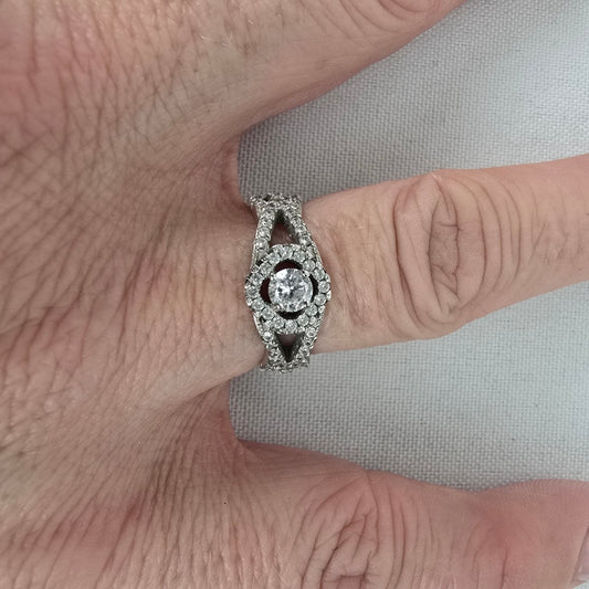 925 Sterling Silver CZ Stone Ring Size 7