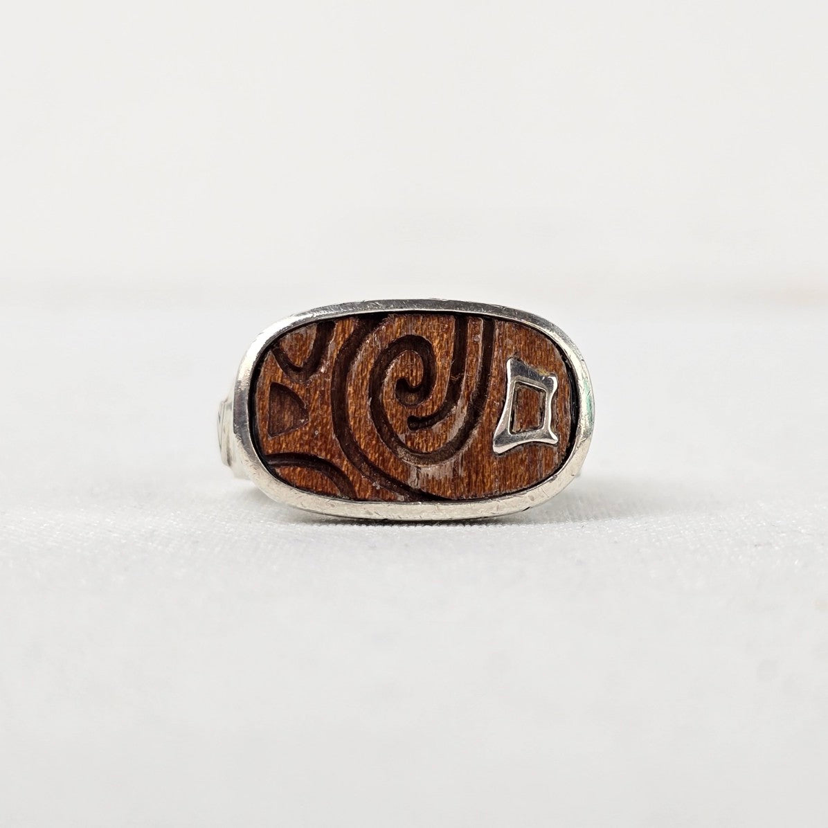 Silpada 925 Sterling Silver and Wood Live Your Life Ring Size 8