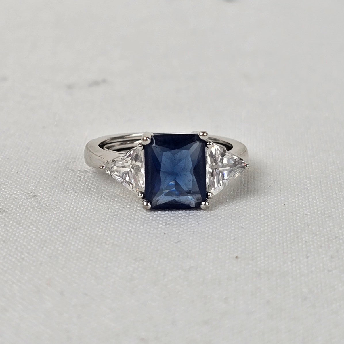 Silver Tone Blue Stone Statement Ring Size 7-9