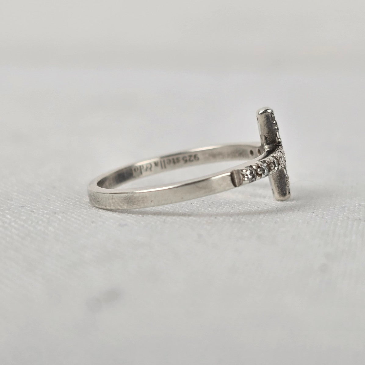 Stella & Dot 925 Sterling Silver CZ Crystal Cross Ring Size 6
