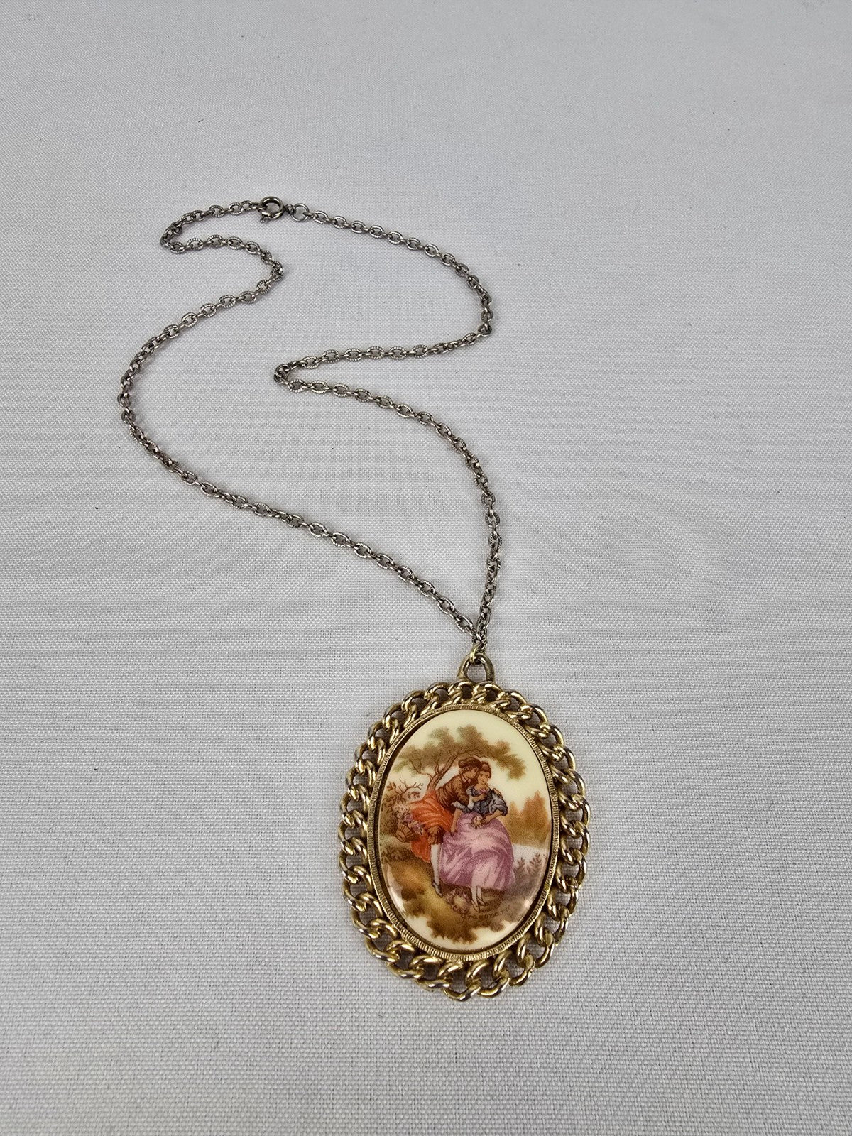 Vintage Porcelain Romantic Couple Cameo Gold Tone Pendant Necklace