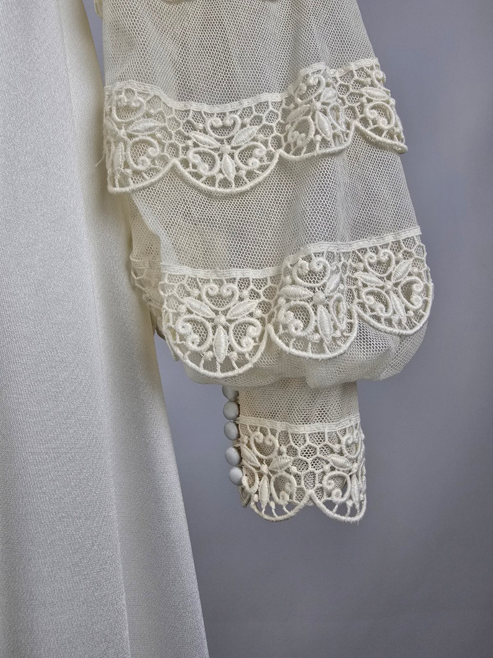 Vintage 1970s Alfred Angelo Empire Waist Bishop Sleeve Lace Wedding Dress Size S