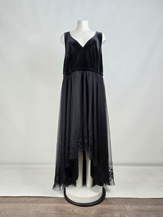 Torrid Black Velvet High Low Gown Size 20