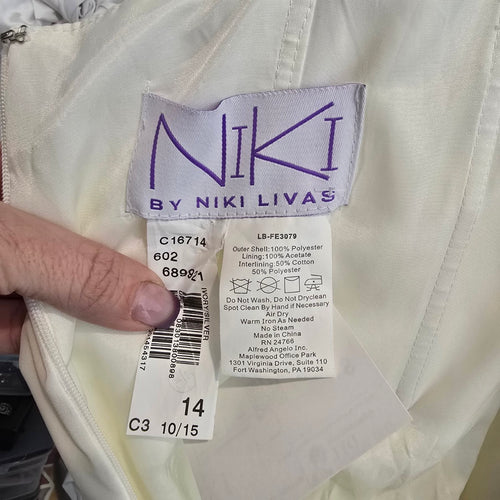 Vintage Niki by Niki Livas Empire Waist Beaded Belt Wedding Gown Size 14