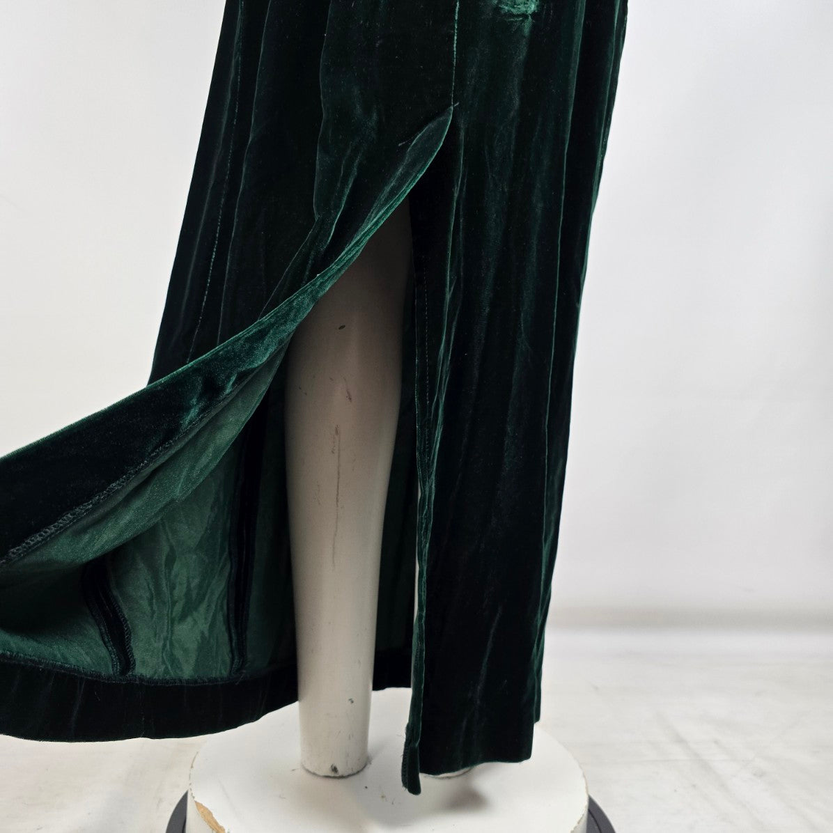 Vintage Nu Mode Green Velved Beaded Event Gown Size 13/14