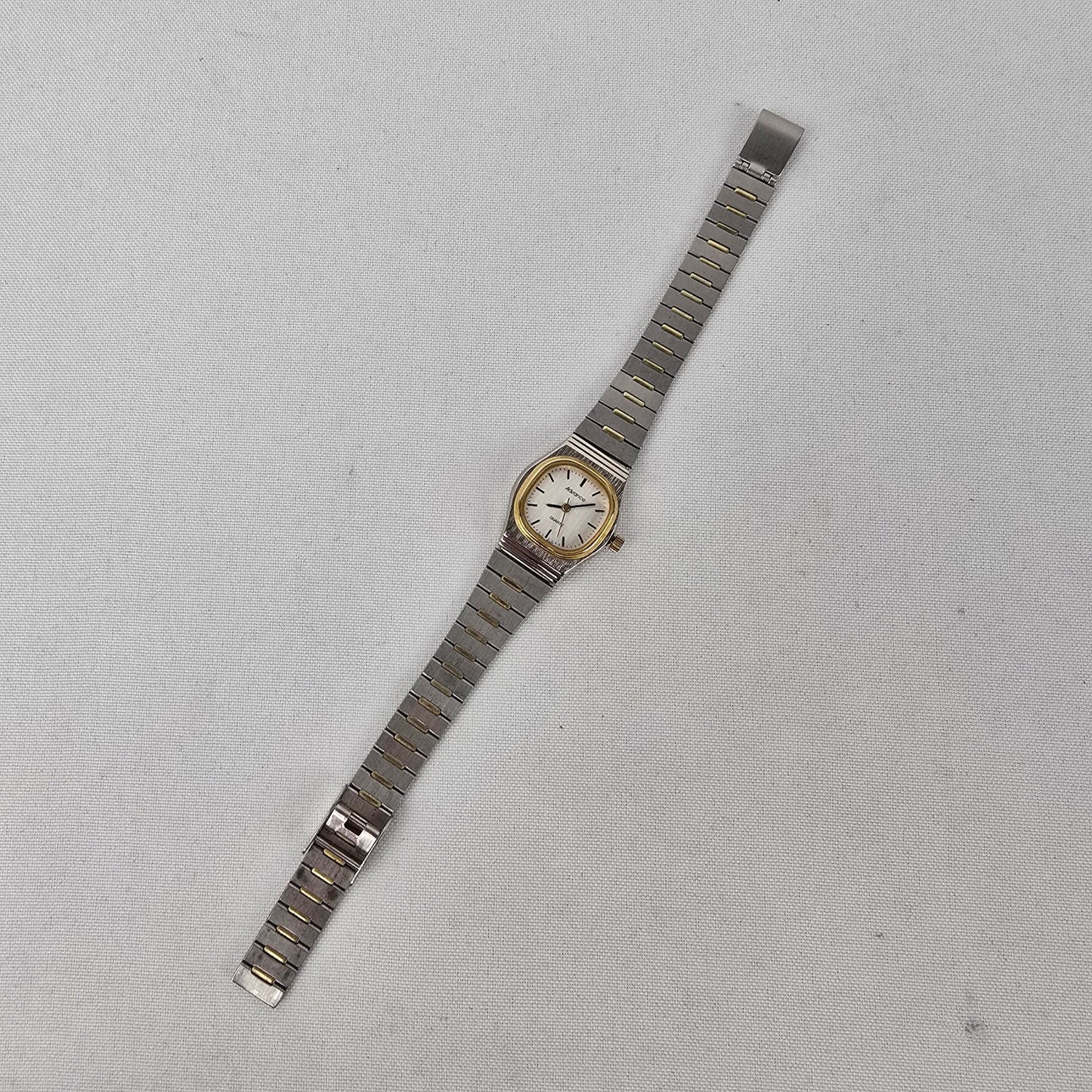 Vintage Advance Silver & Gold Tone Metal Link Watch