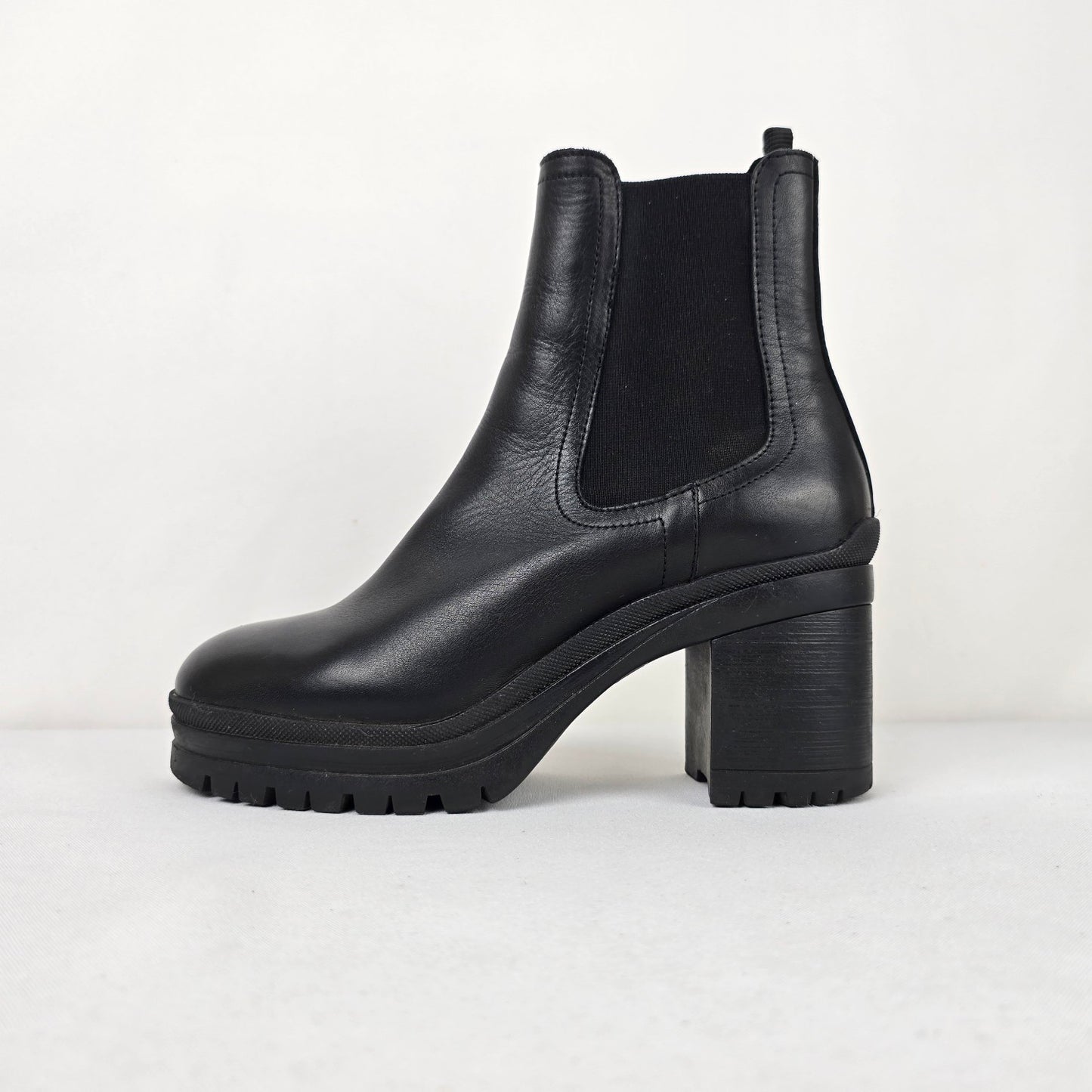 Sister X Soeur Ryanna Black Leather Ankle Chunky Heeled Boot Size 8.5