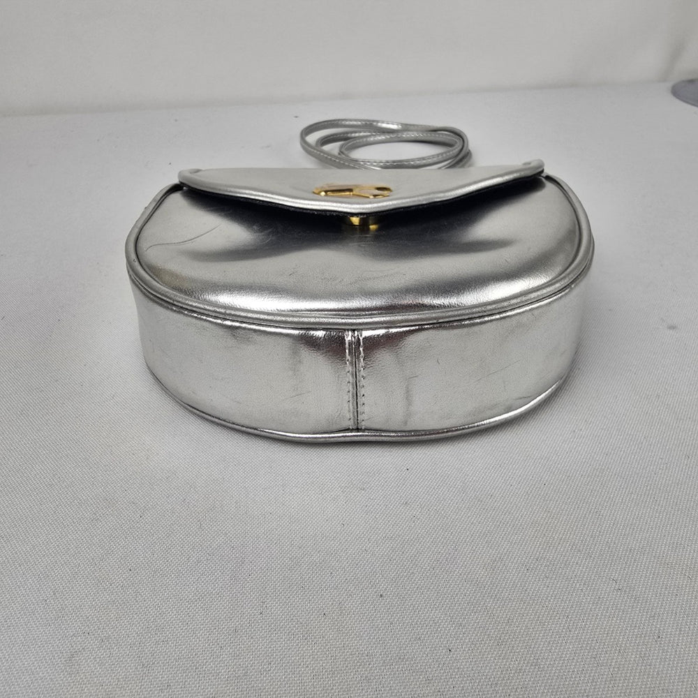 Vintage Benchmade Leatherworks Silver Shoulder Purse