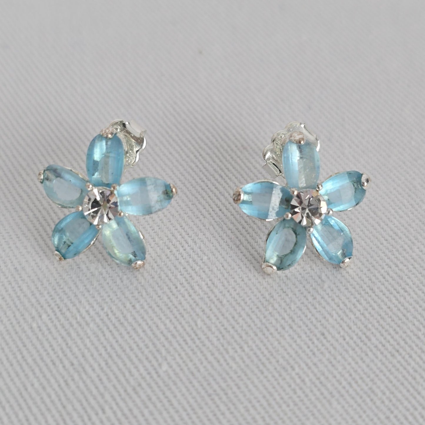 Vintage Avon Blue Glass Flower Stud Earrings