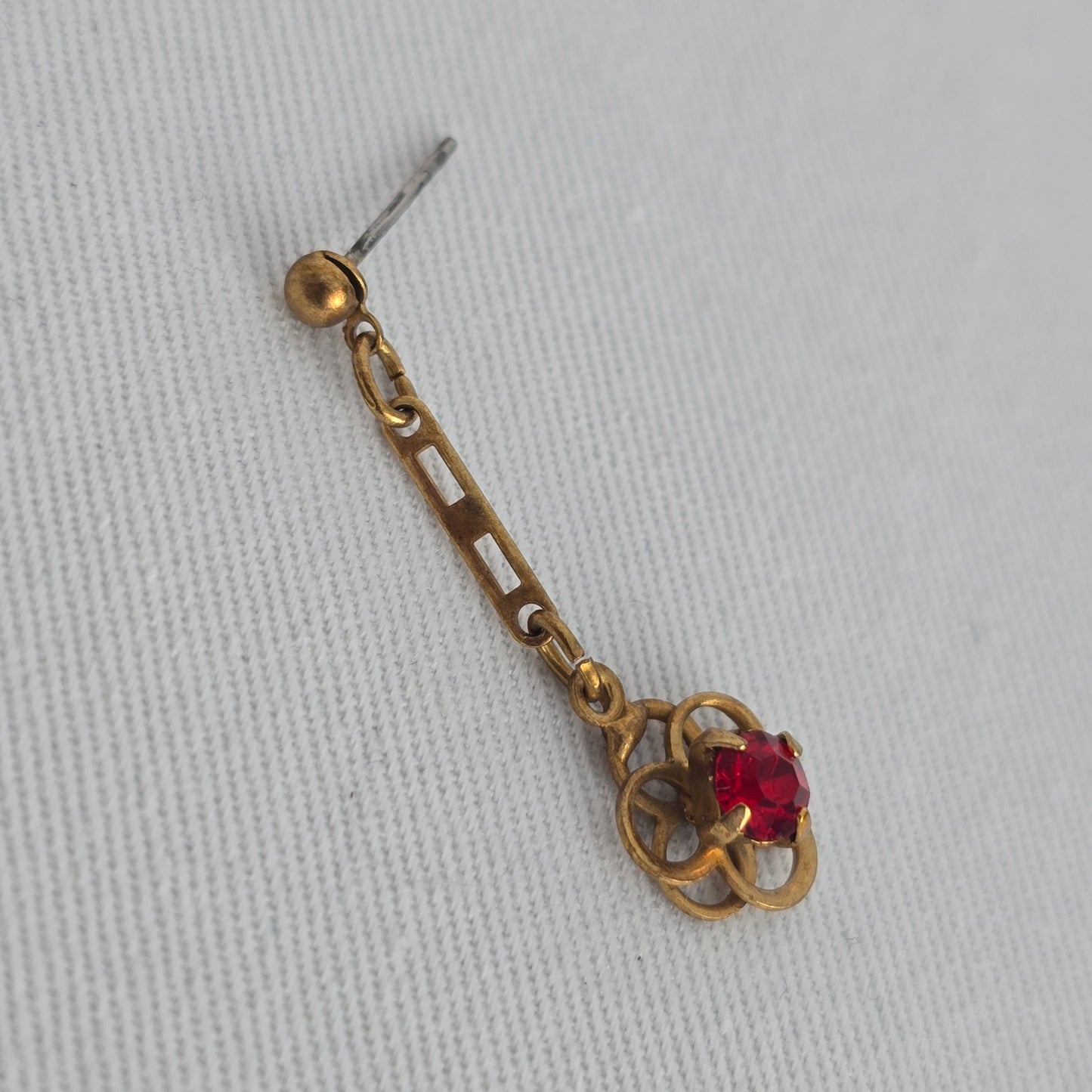 Vintage Gold Tone Red Crystal Flower Drop Earrings