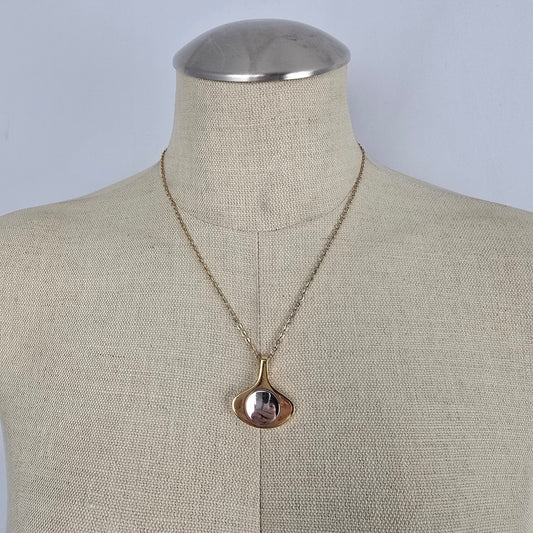 Vintage Avon 70s Teardrop Gold Tone New Dimensions Pendant Necklace