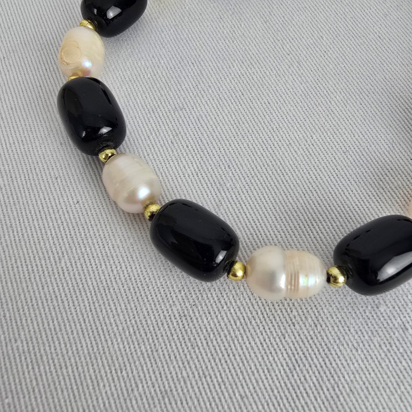 Vintage Freshwater Pearl Black Stone Beaded Necklace