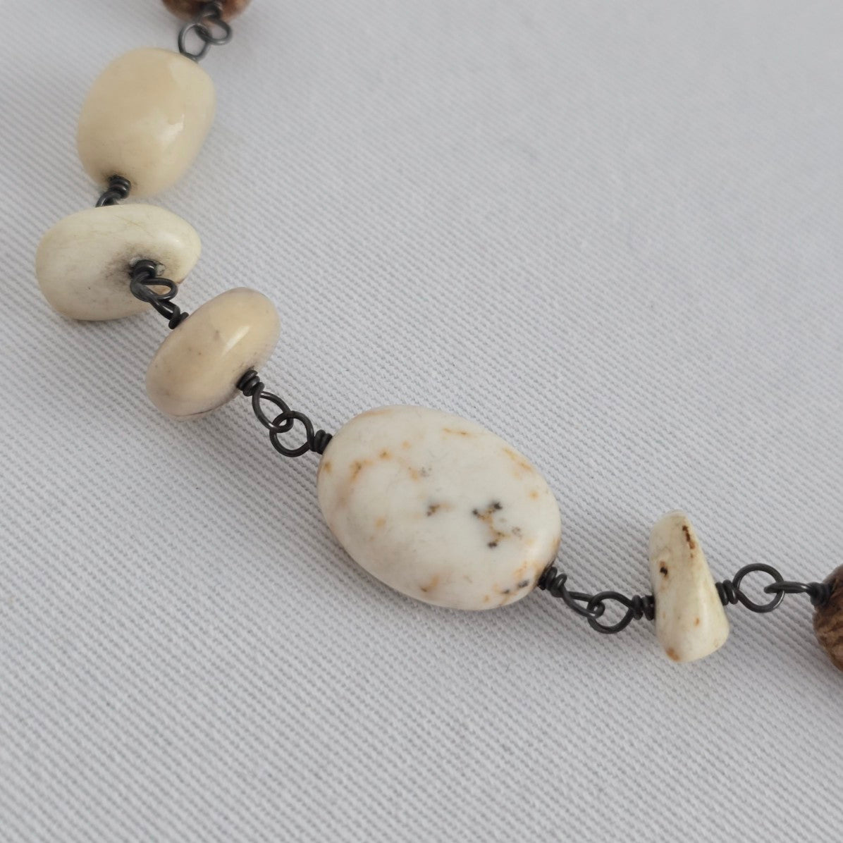 Silpada 925 Sterling Silver White Howlite African Opal Mahogany Seed Necklace