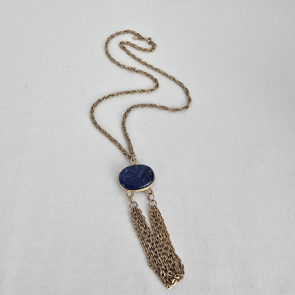 Sarah Coventry Gold Tone Marbled Blue Pendant Chain Necklace
