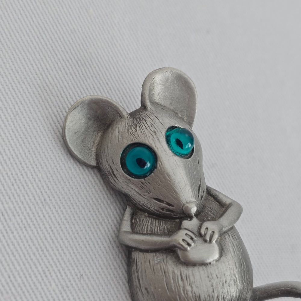 Vintage JJ Silvertone Matte Blind Mouse Brooch