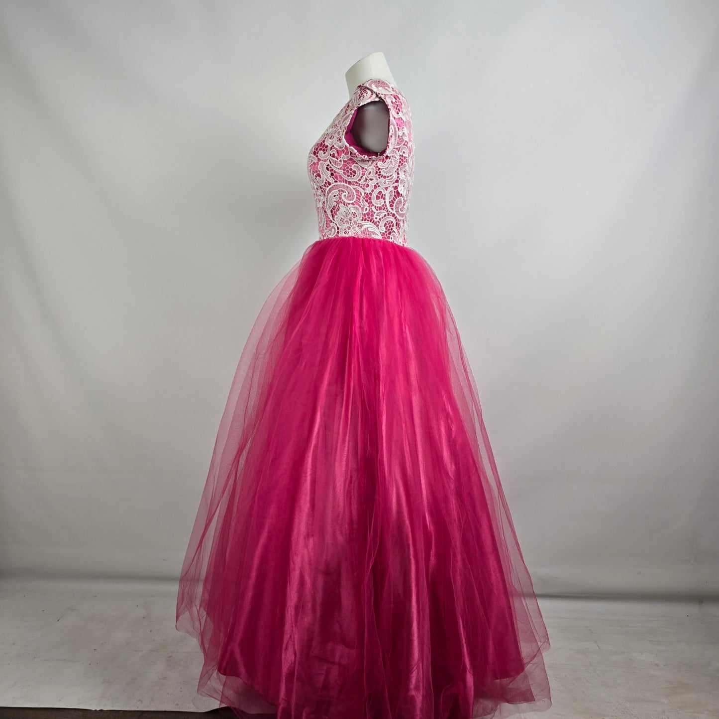 Symphony of Venus White Lace Pink Tulle Grad Gown Size S
